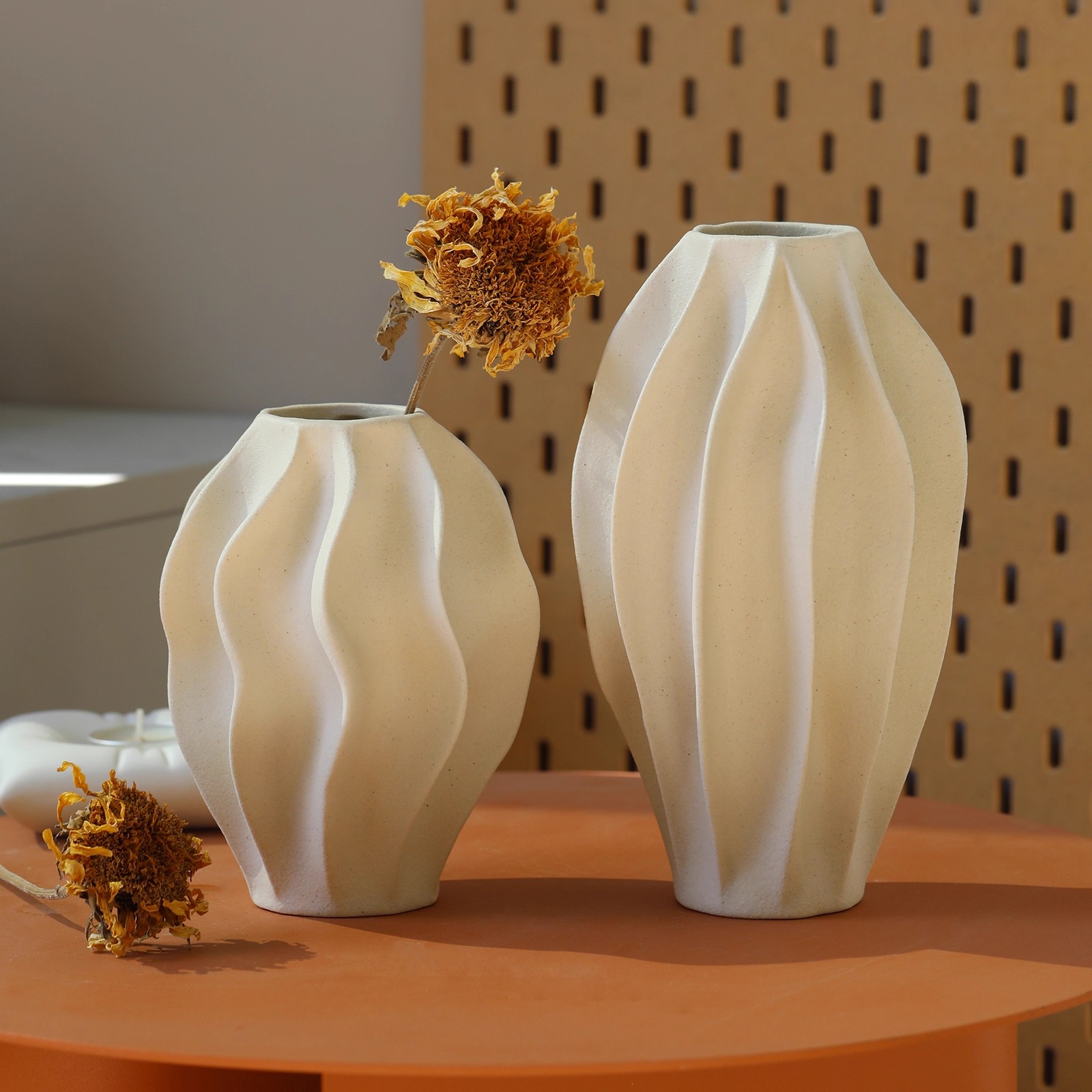 Beige ceramic vase with a high - 3D Printing Vase のレビューと価格