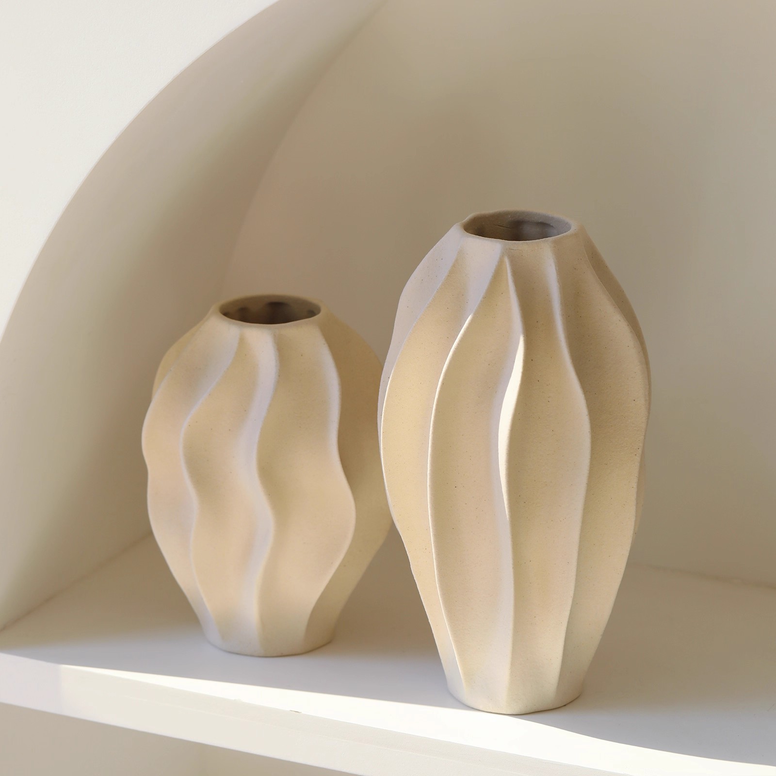Beige ceramic vase with a high - 3D Printing Vase のレビューと価格